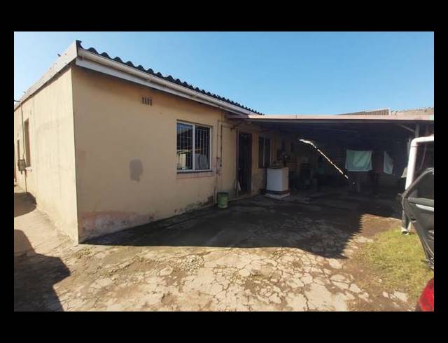 3 BEDROOM HOUSE FOR SALE IN CLAIRWOOD